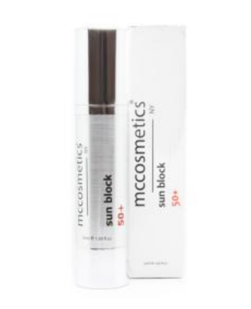 mccosmetics Sunblocker color 50+ auf www.beauty.camp